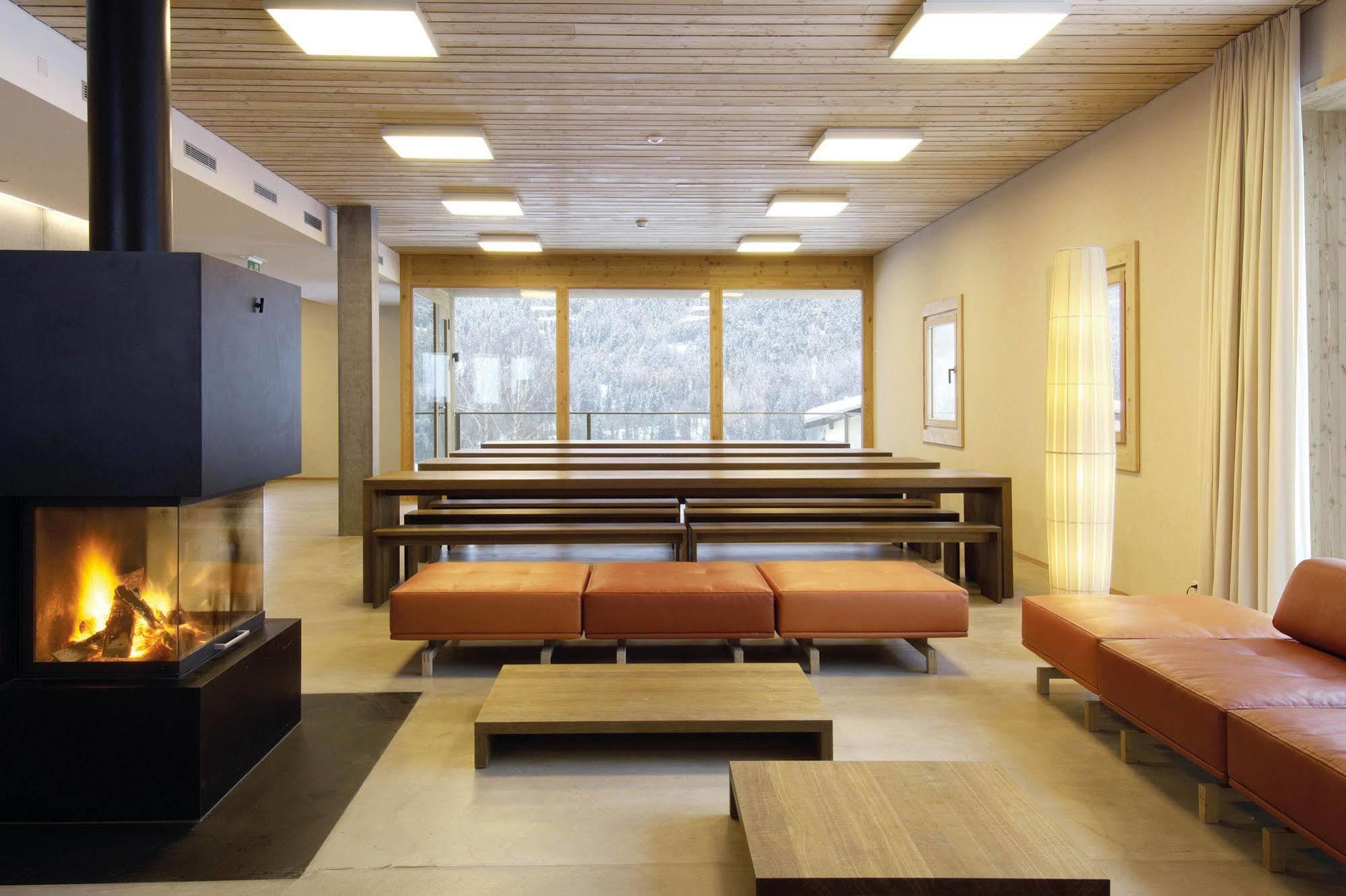 Scuol Youth Hostel Luaran gambar
